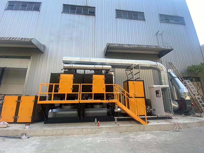 固化廢氣治理工程(干式過(guò)濾器+活性炭吸附濃縮+催化燃燒法）